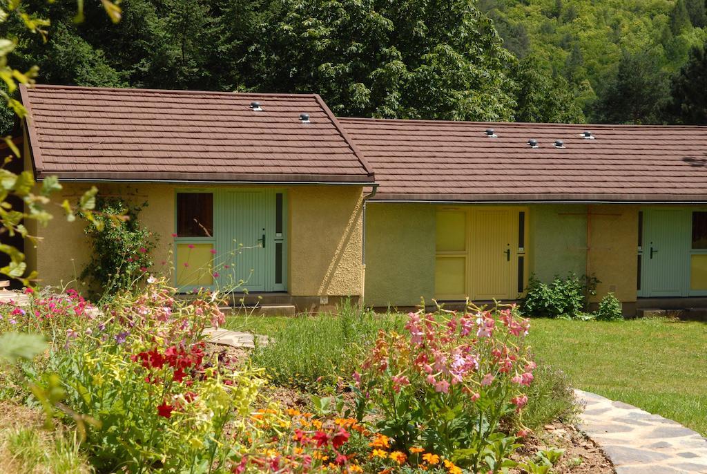 Vvf Les Cevennes Hotel Bédouès Екстериор снимка