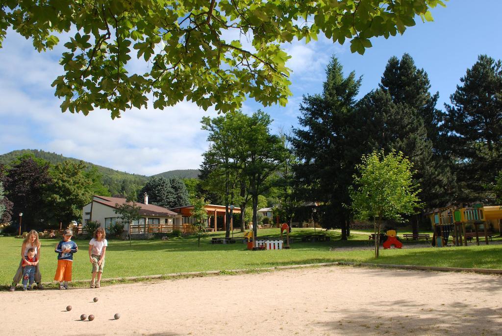 Vvf Les Cevennes Hotel Bédouès Екстериор снимка